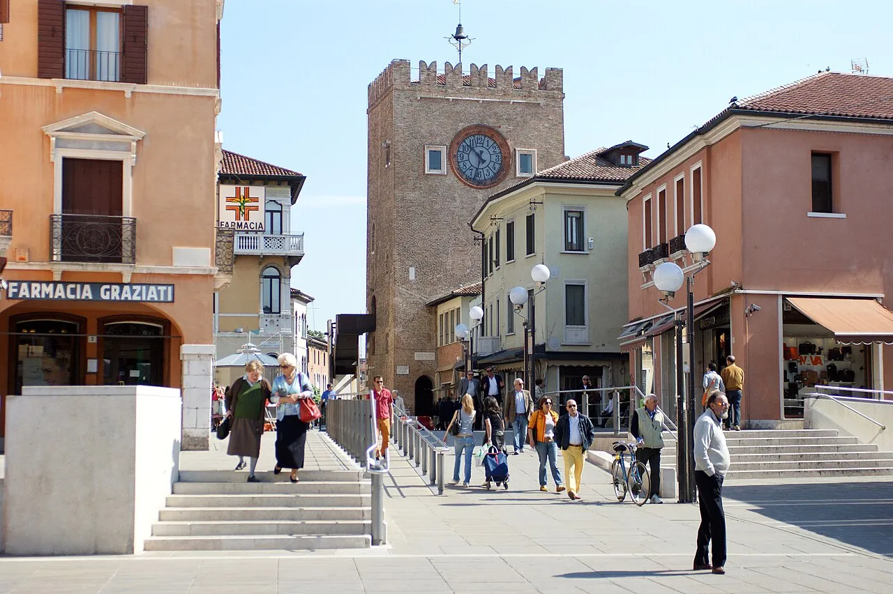 Torre dell’Orologio in Piazza Ferretto a Mestre, zona servita da Digitaflix per la Local SEO